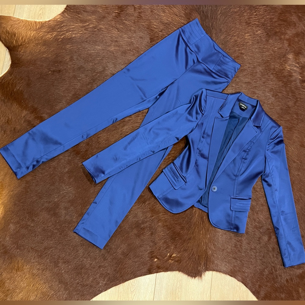 Bebe Royal Blue Satin Pant Suit with Purple Hue, 0